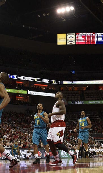 Louisville fends off UNC Wilmington, leaves Rick Pitino unhappy